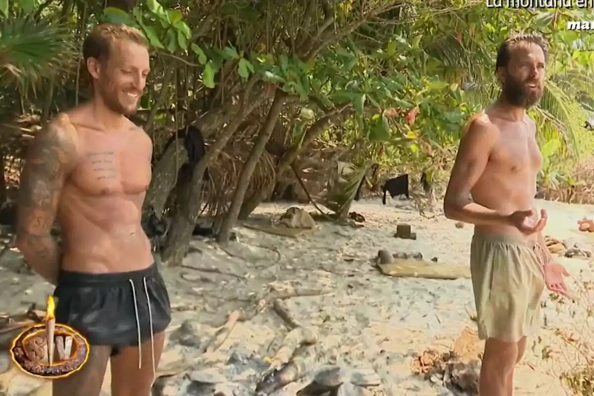 Captura de Rubén Torres y Javier Ungría en la playa de Supervivientes Captura de Rubén Torres y Javier Ungría en la playa de Supervivientes