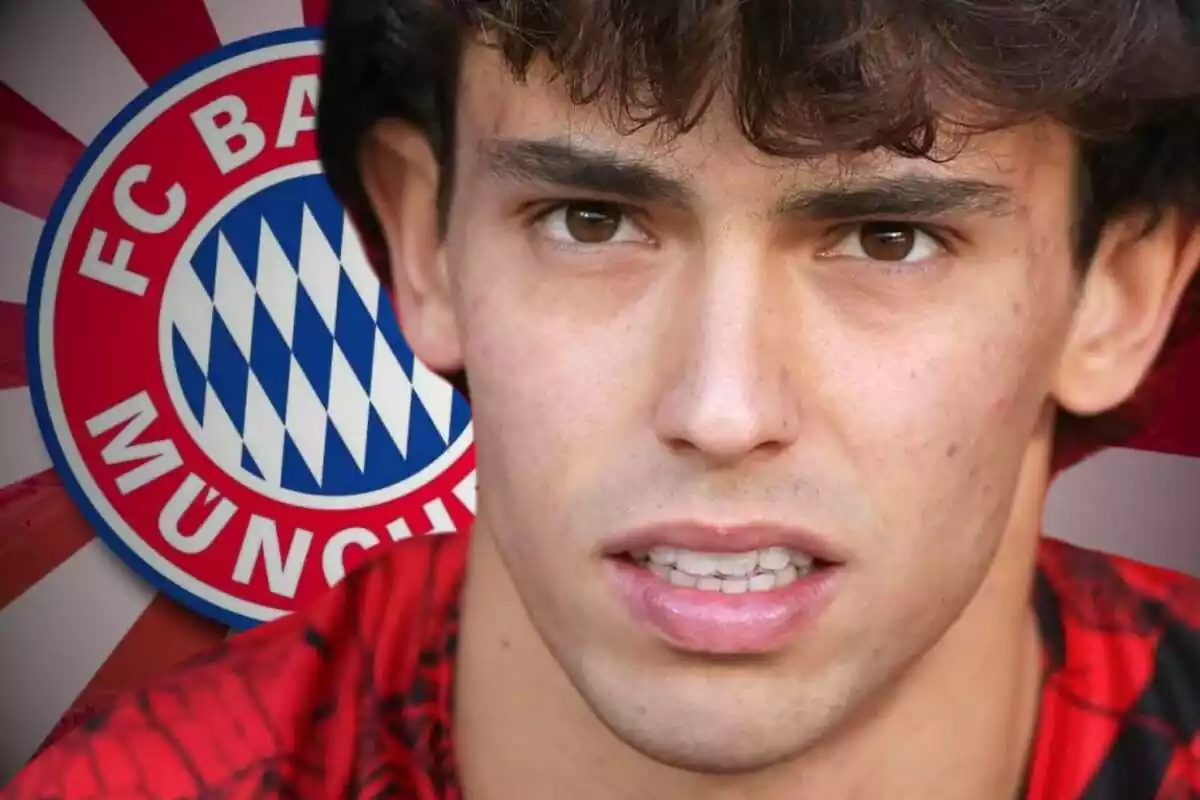 Joao Félix en primerísimo primer plano mirando al frente con el escudo del Bayern de Múnich al fondo