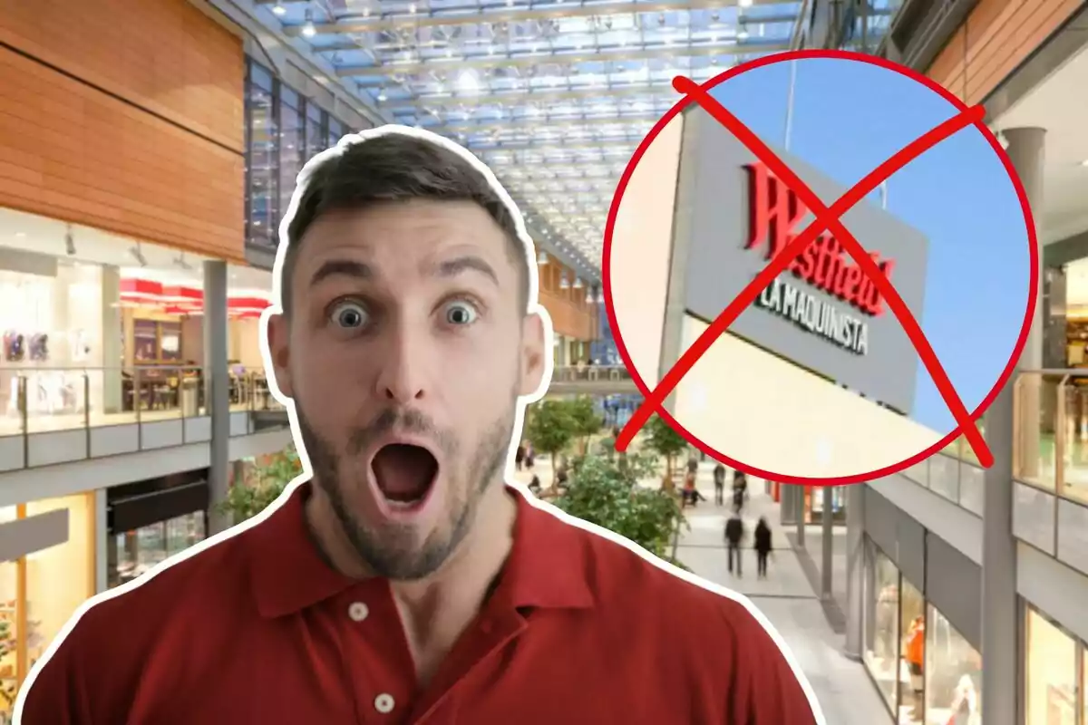 Un hombre con expresión de sorpresa en un centro comercial con un cartel tachado al fondo.