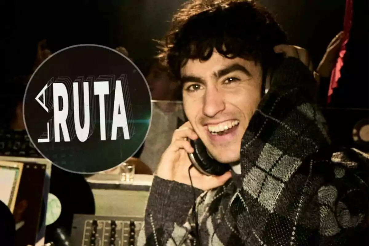 Alex Monner sonriente con auriculares en un ambiente de fiesta junto a un logotipo que dice "LA RUTA".