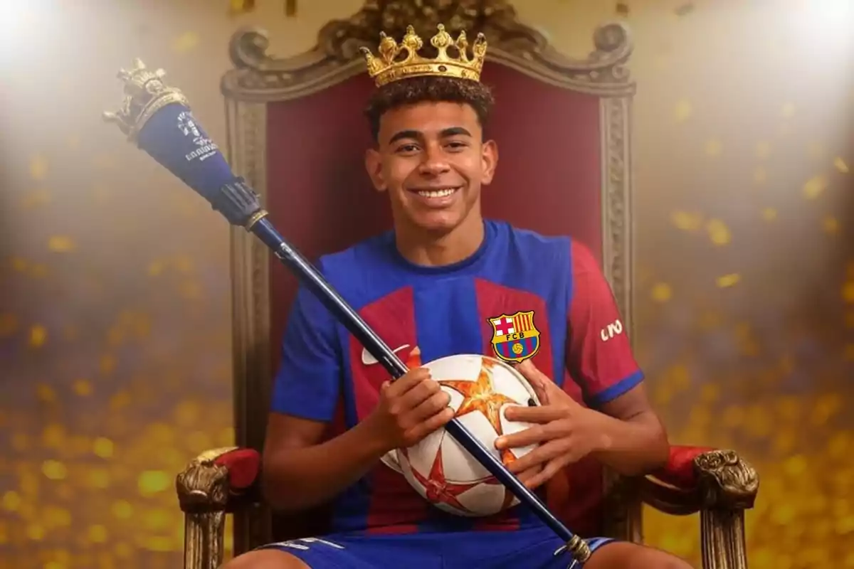 Un joven con una corona y un cetro, vistiendo el uniforme del FC Barcelona, sentado en un trono y sosteniendo un balón de fútbol.