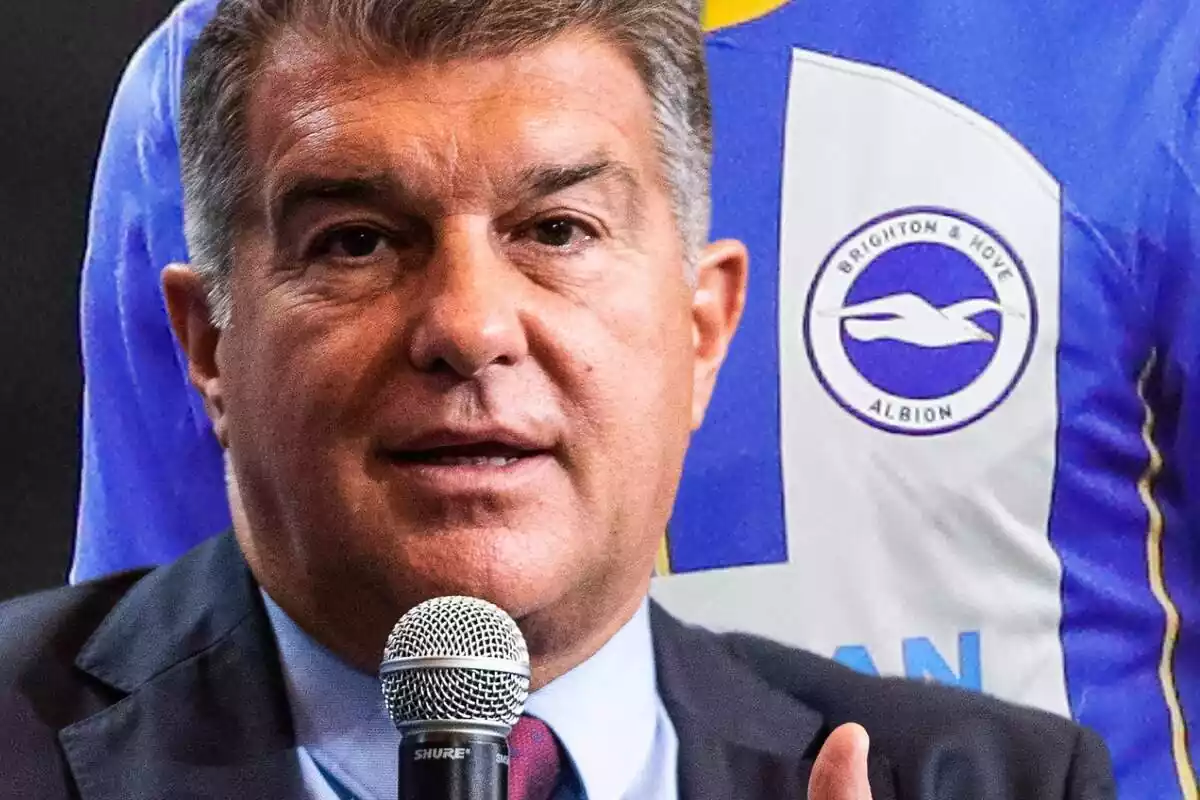 Joan Laporta con un micrófono al lado de una camiseta del Brighton