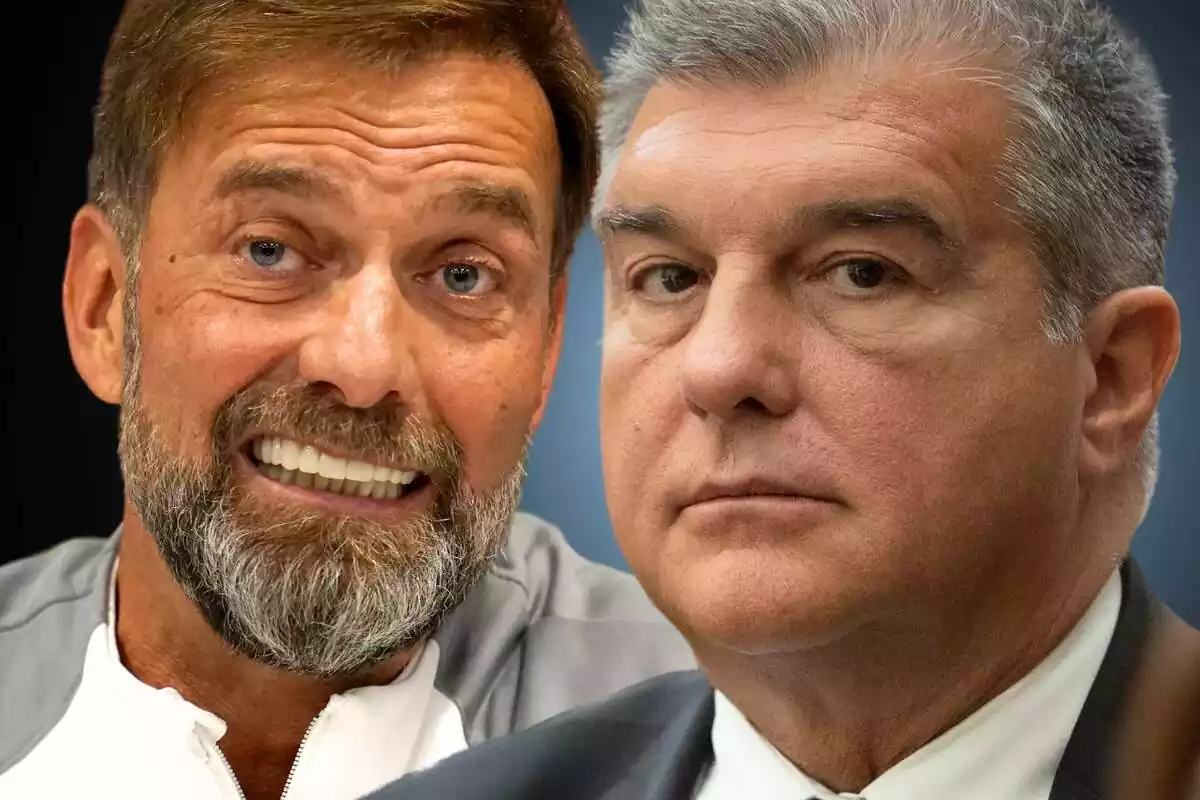 Jürgen Klopp con una mueca en la cara con Joan Laporta pensativo a su lado