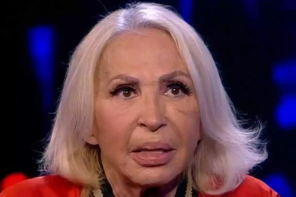 Laura Bozzo en la sala de expulsión de GH VIP durante el debate