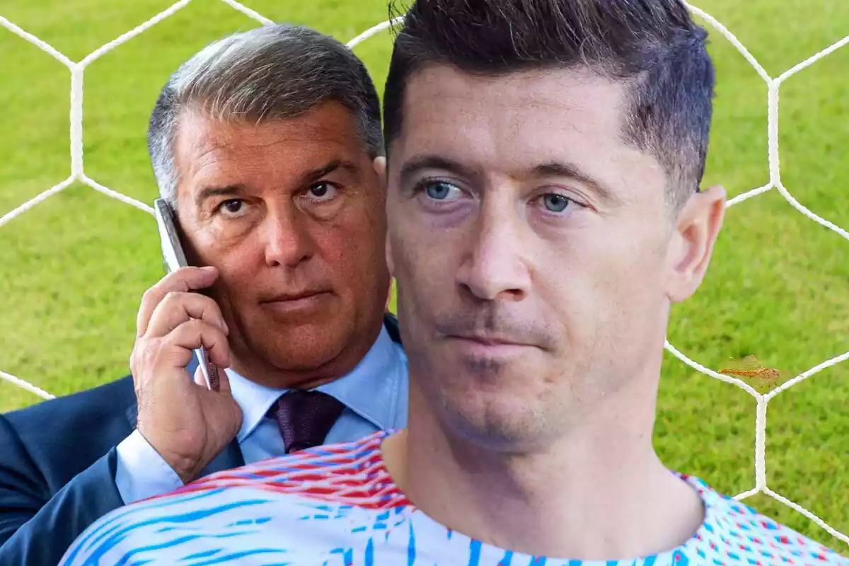 Robert Lewandowski en primer plano con Joan Laporta al fondo hablando por teléfono