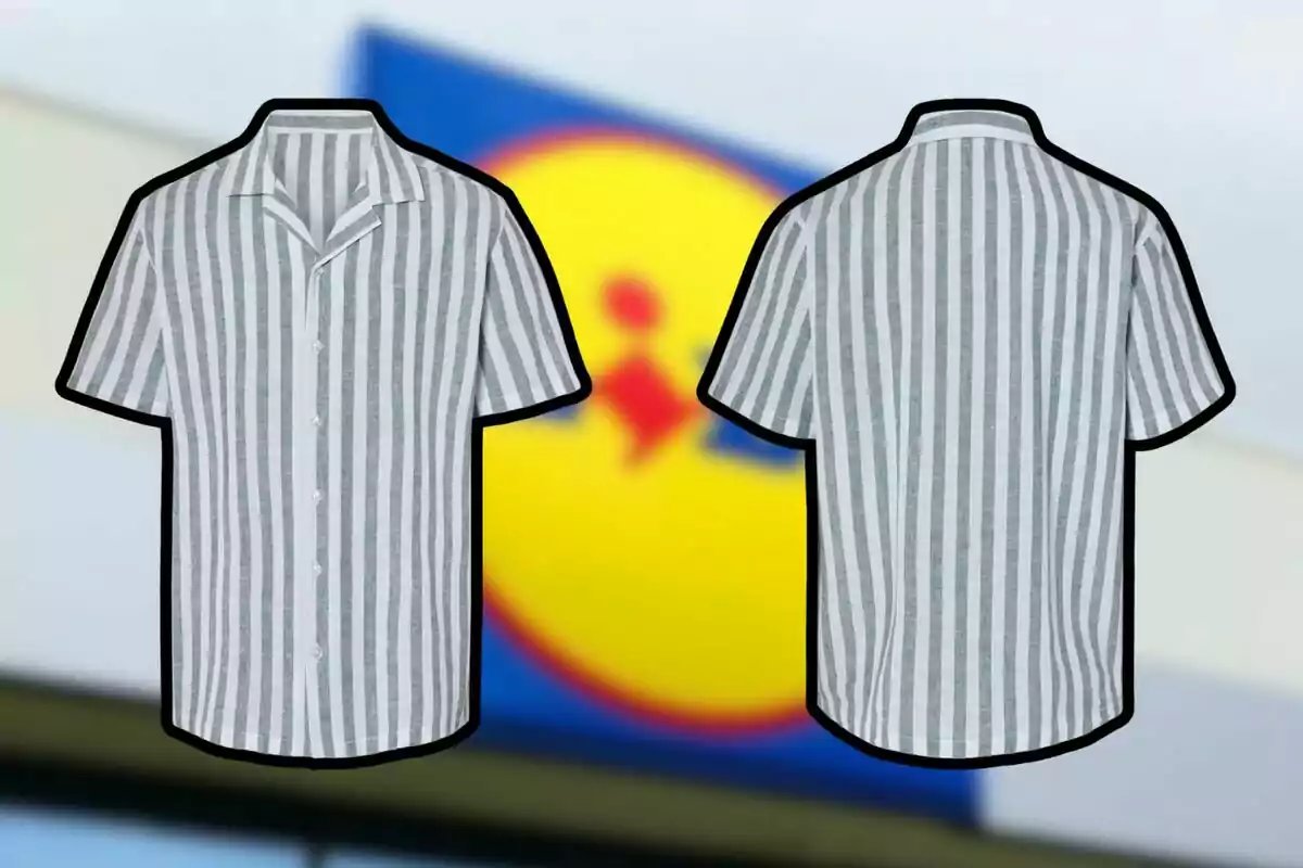 Una camisa de rayas verticales en tonos grises y blancos se muestra desde el frente y la parte trasera, con un fondo desenfocado que parece ser un logotipo colorido. Una camisa de rayas verticales en tonos grises y blancos se muestra desde el frente y la parte trasera, con un fondo desenfocado que parece ser un logotipo colorido.