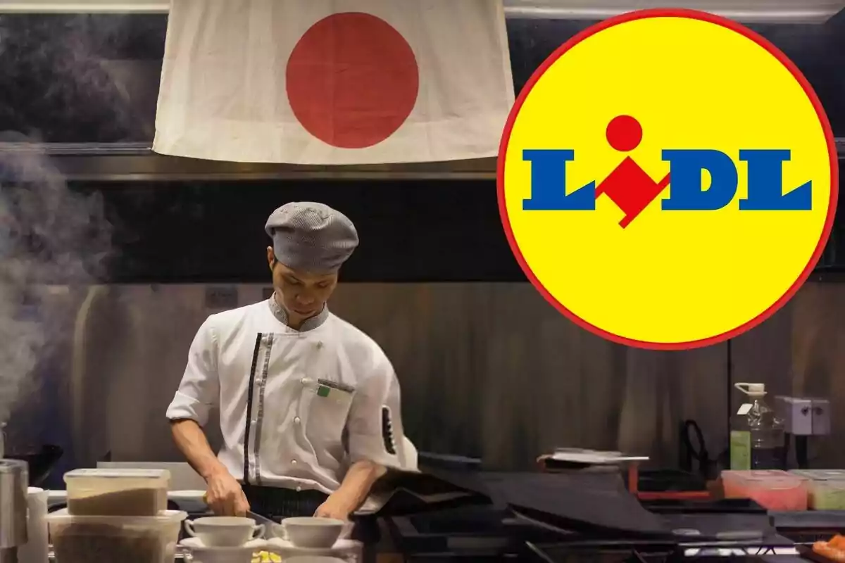 Un chef trabajando en una cocina con una bandera de Japón en el fondo y el logotipo de Lidl superpuesto en la esquina derecha.