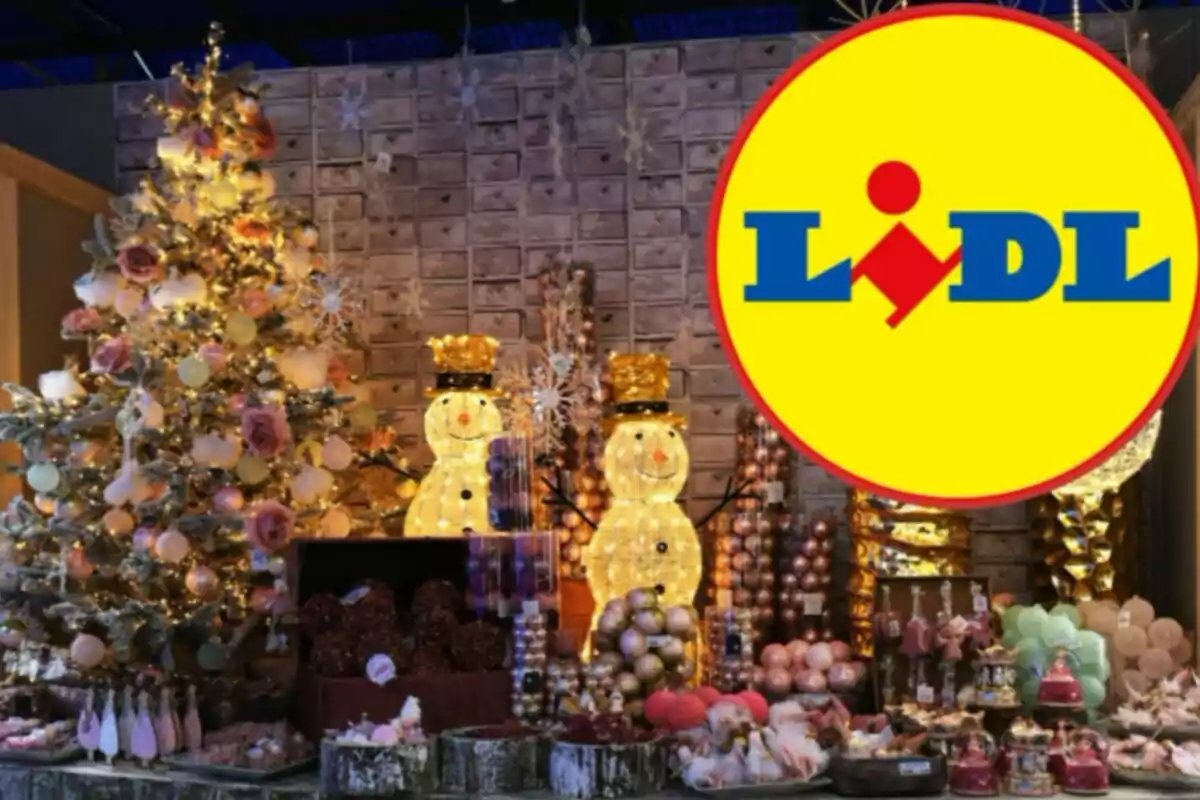 Decoración navideña con un árbol iluminado, muñecos de nieve y adornos, junto al logotipo de Lidl.