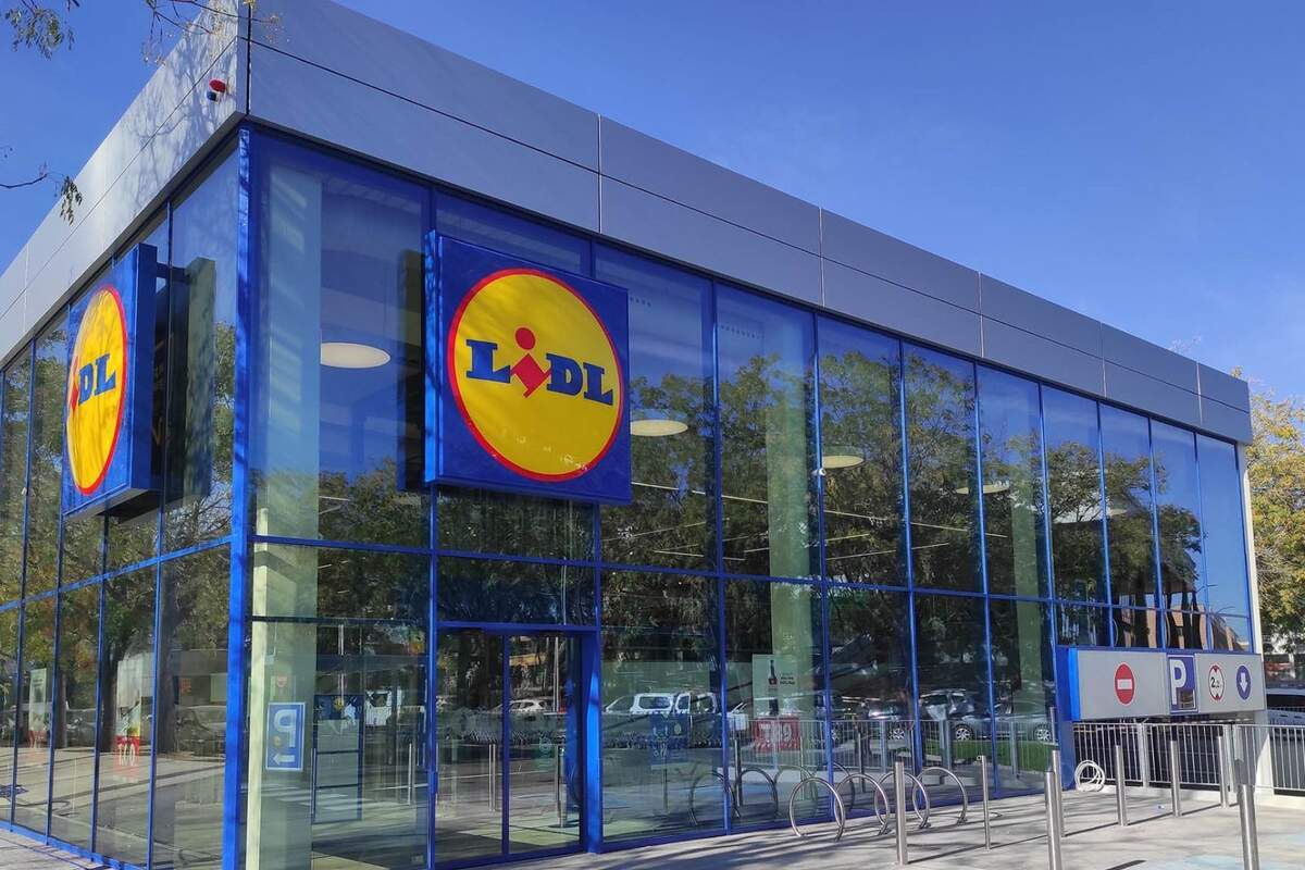 Imagen exterior supermercado Lidl