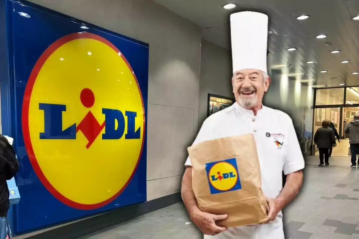 Un chef sonriente sostiene una bolsa de papel con el logo de Lidl frente a una tienda de la misma cadena.