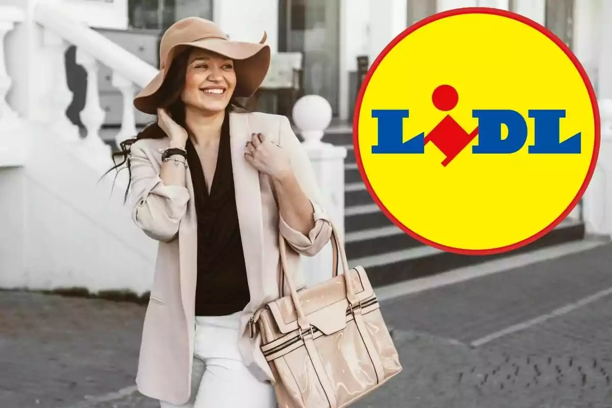 Una mujer sonriente con sombrero y bolso beige, junto al logotipo de Lidl.