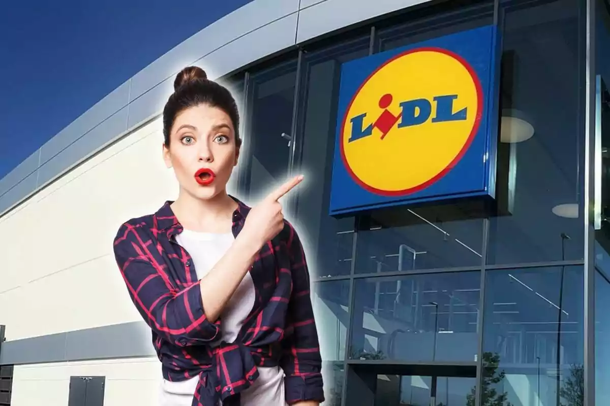 Mujer sorprendida señalando el logo de Lidl en la fachada de una tienda.