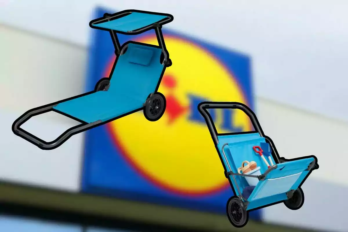 Dos carritos azules multifuncionales con ruedas y toldo aparecen frente a un letrero borroso de una tienda Dos carritos azules multifuncionales con ruedas y toldo aparecen frente a un letrero borroso de una tienda