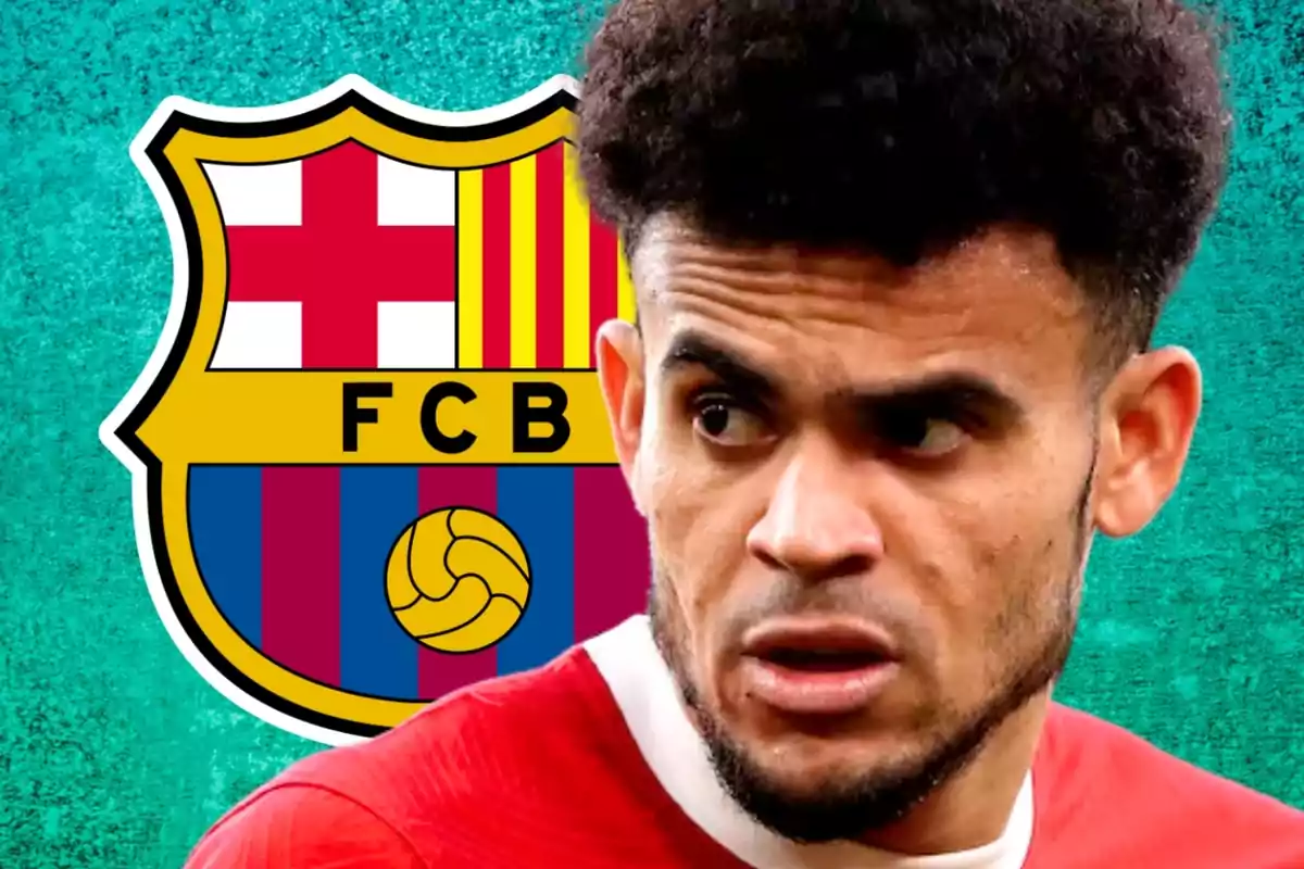 Futbolista con camiseta roja en primer plano y escudo del FC Barcelona de fondo sobre un fondo turquesa