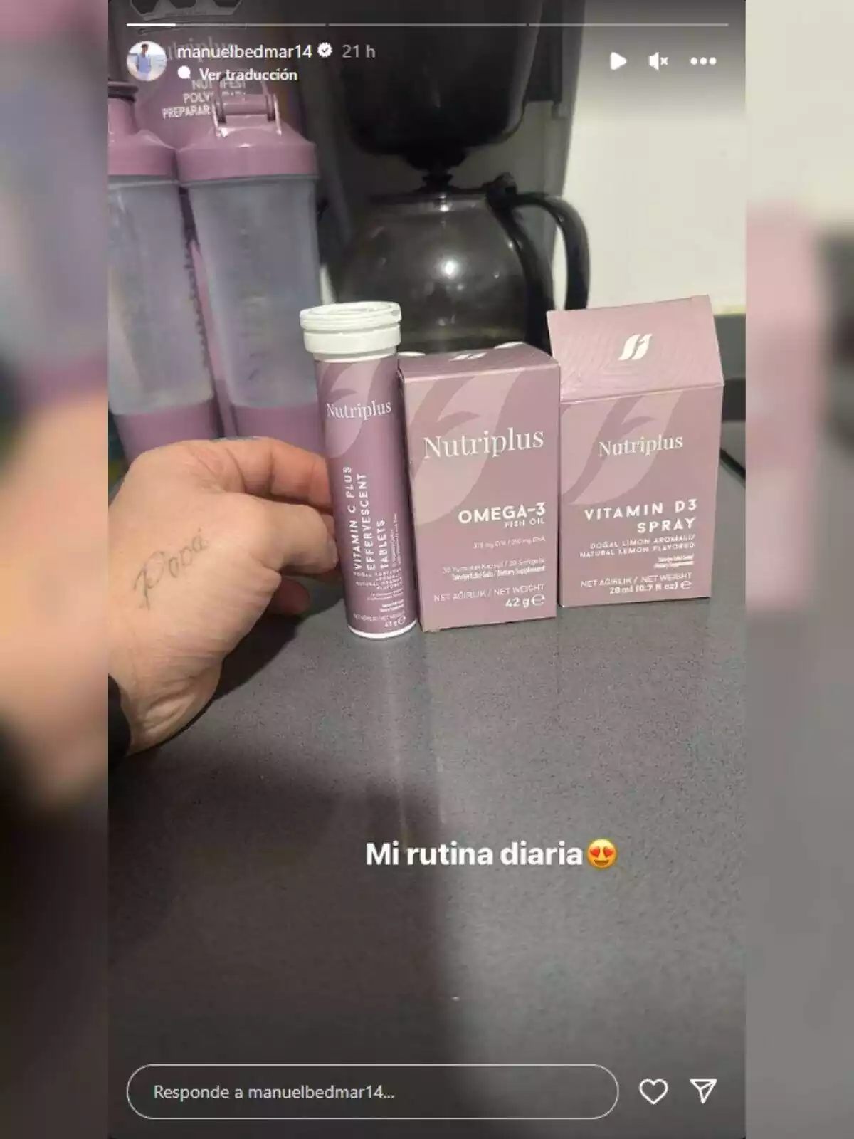 Storie de Manuel Bedmar en Instagram con productor de Farmasi encima de la encimera el 9 de enero de 2024 Storie de Manuel Bedmar en Instagram con productor de Farmasi encima de la encimera el 9 de enero de 2024