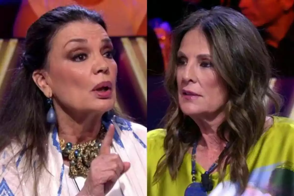 María José Cantudo y Ángela Portero conversan intensamente en De Viernes, una de ellas gesticula con la mano mientras la otra escucha atentamente.
