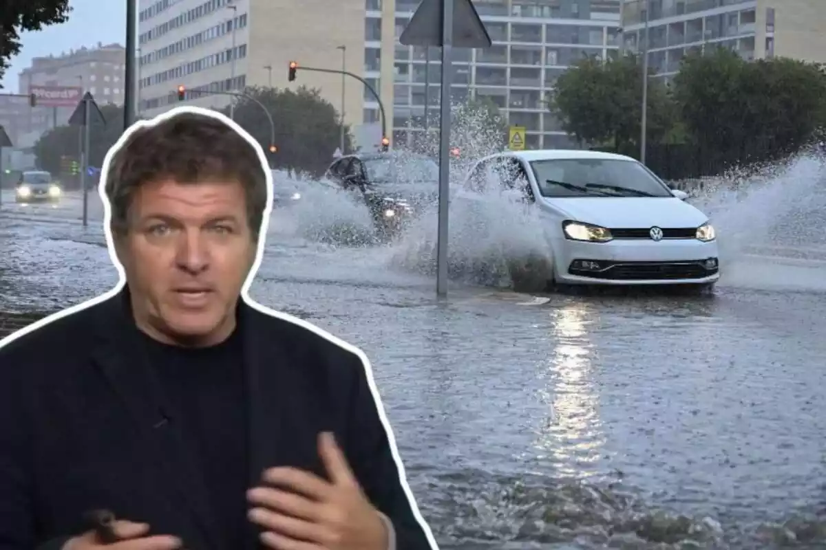 Imagen de fondo de varios coches pasando por charcos en una ciudad y otra de Mario Picazo en primer plano