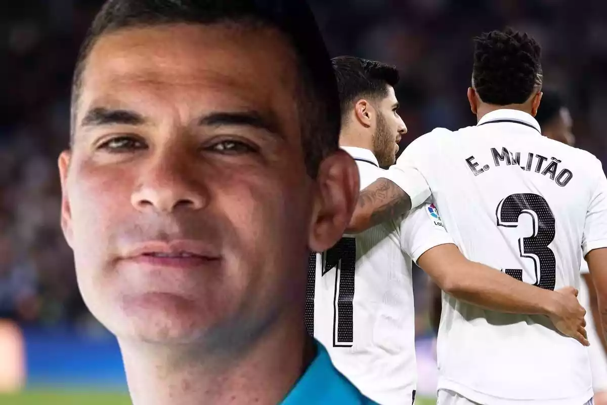 Rafa Márquez en primer plano junto a una imagen de Éder Militao abrazando a Marco Asensio