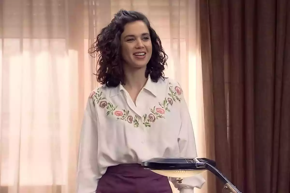 Marta Guerra en Amar es Para Siempre sonriendo