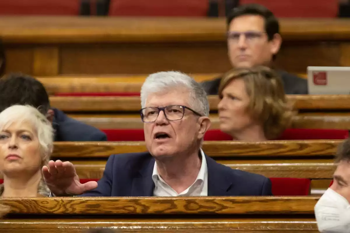 Imagen de Matías Alonso en su escaño del parlament