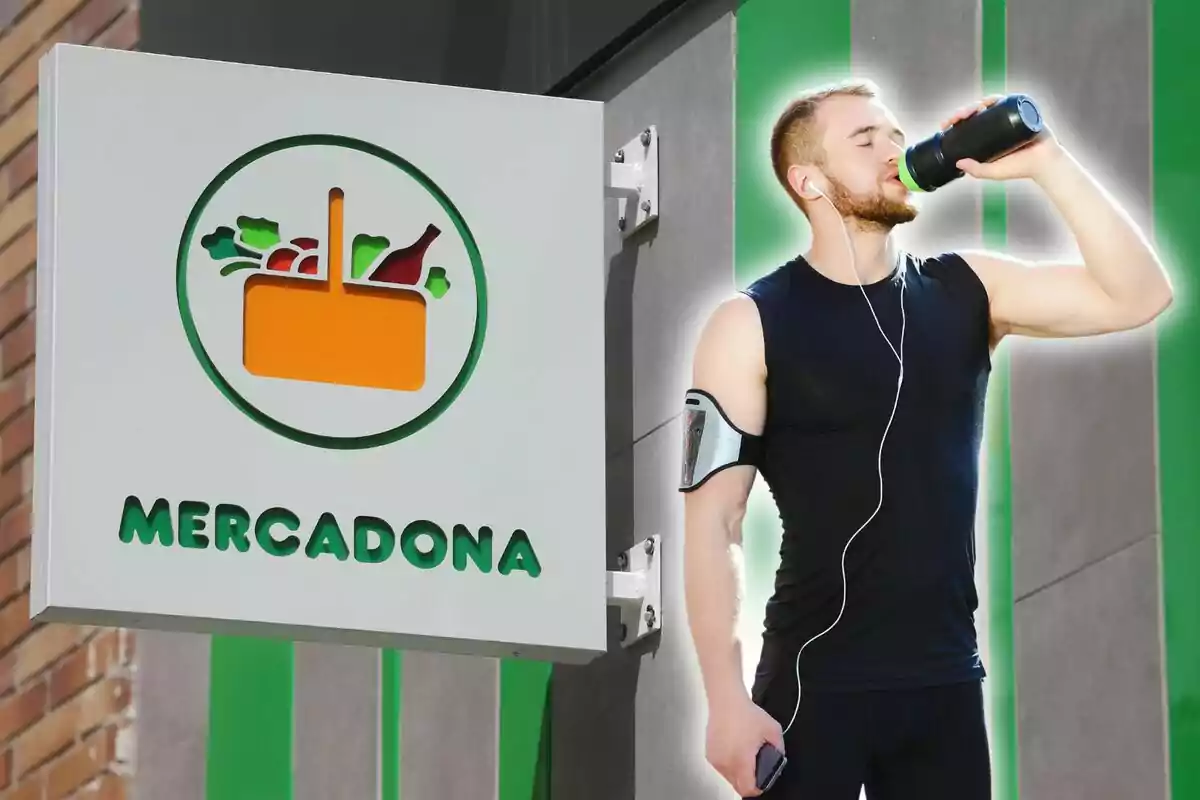 Un hombre deportista bebiendo de una botella frente a un cartel de Mercadona.