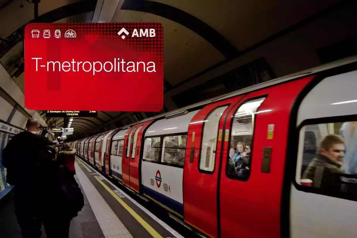 Metro Barcelona con una tarjeta T-metropolitana