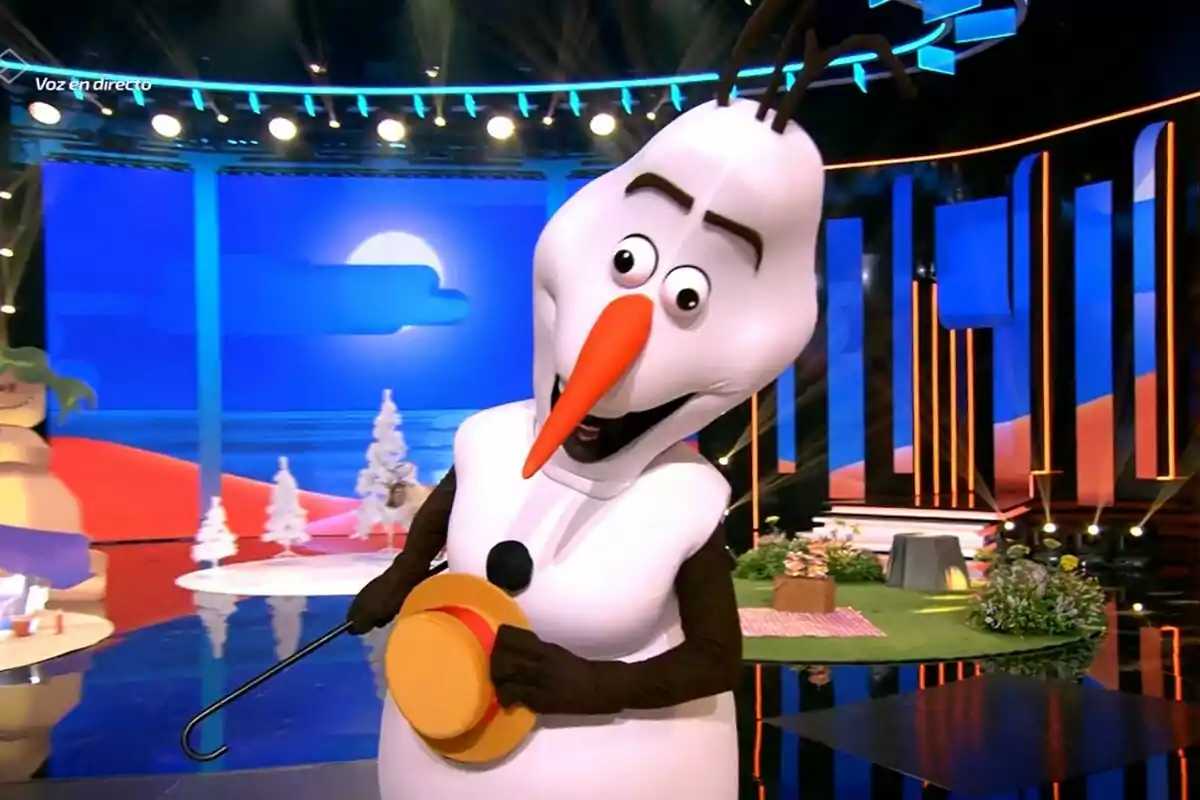 Captura de Miguel Lago imitando a Olaf de Frozen en la gala 10 de Tu Cara Me Suena