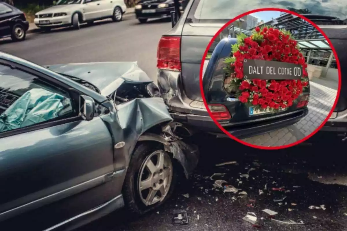 Montaje de un accidente de coche y un coche funerario con una corona de flores