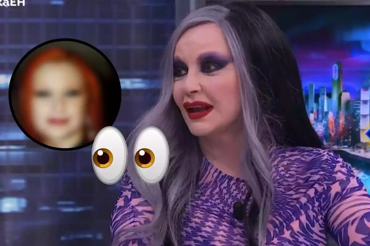 Montaje de Alaska en el Hormiguero mirando de lado con un emoji de unos ojos mirando al mismo lado y un recorte borroso de ella cuando tenia el pelo naranja