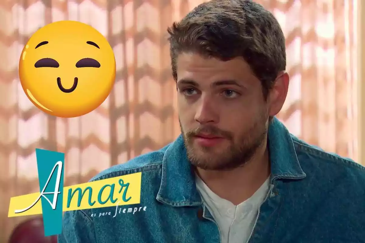 Montaje con Carlos de 'Amar es para siempre' con una chaqueta vaquera, el logo de la serie y un emoji contento