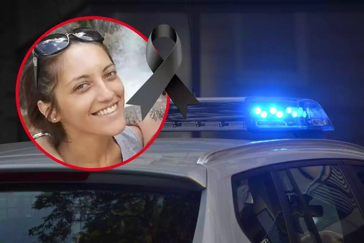 La luz de un coche patrulla, y en el círculo, la imagen de la chica asesinada y un lazo negro