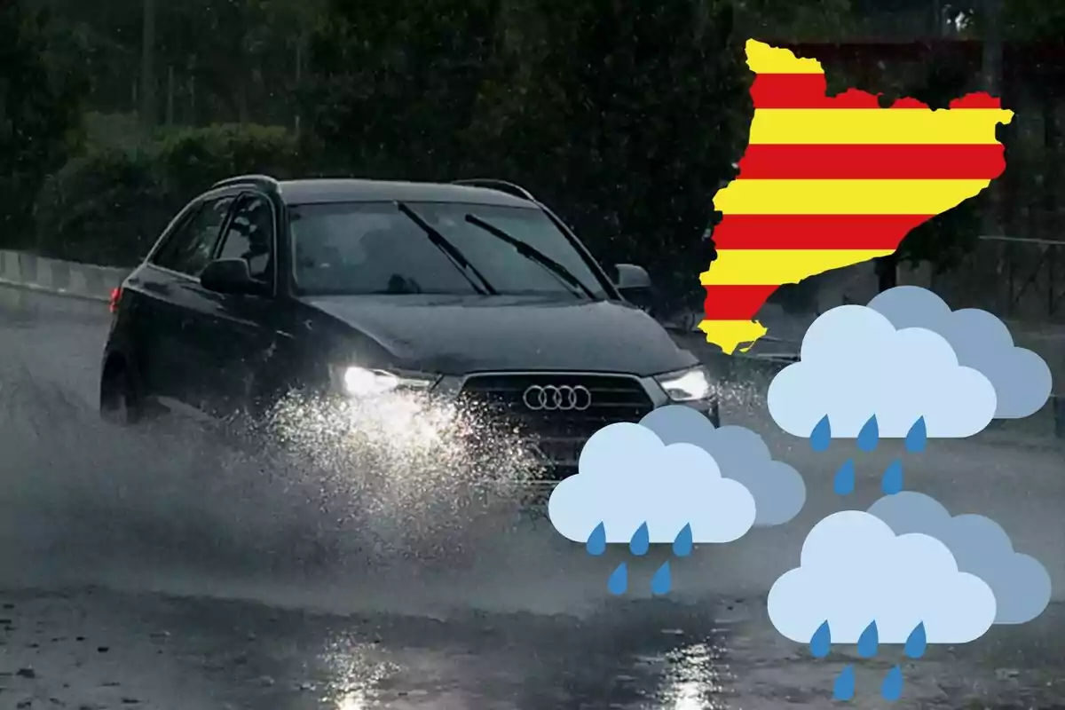 Un coche Audi circula por una carretera mojada bajo la lluvia, con un mapa de Cataluña y varios iconos de nubes con lluvia superpuestos.