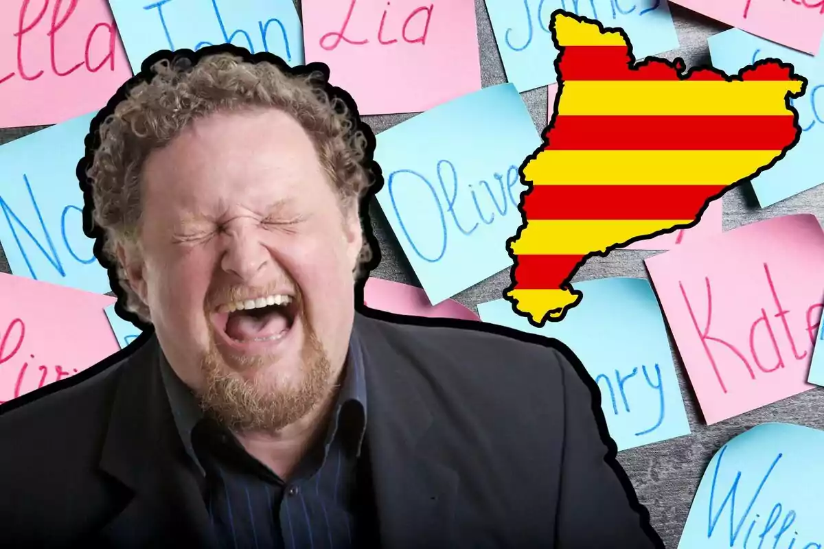 Montaje con foto al fondo de nombres escritos en papeles de color rosa y azul, foto de un hombre riéndose y foto del mapa con la bandera de Cataluña