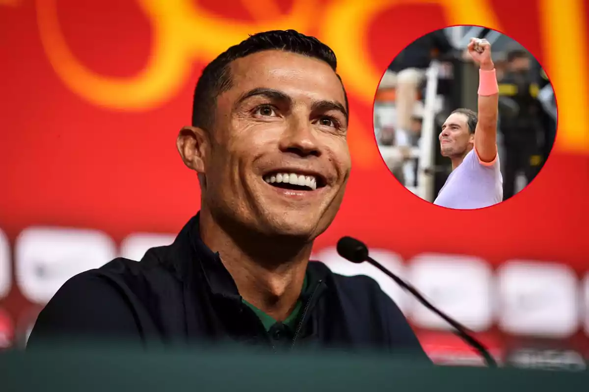 Cristiano Ronaldo sonriente en una conferencia de prensa con una imagen circular de Rafa Nadal celebrando en el fondo.