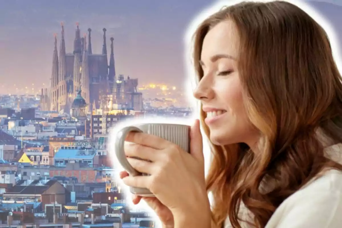 Montaje de fotos de una mujer bebiendo café de perfil y, de fondo, un plano general de Barcelona