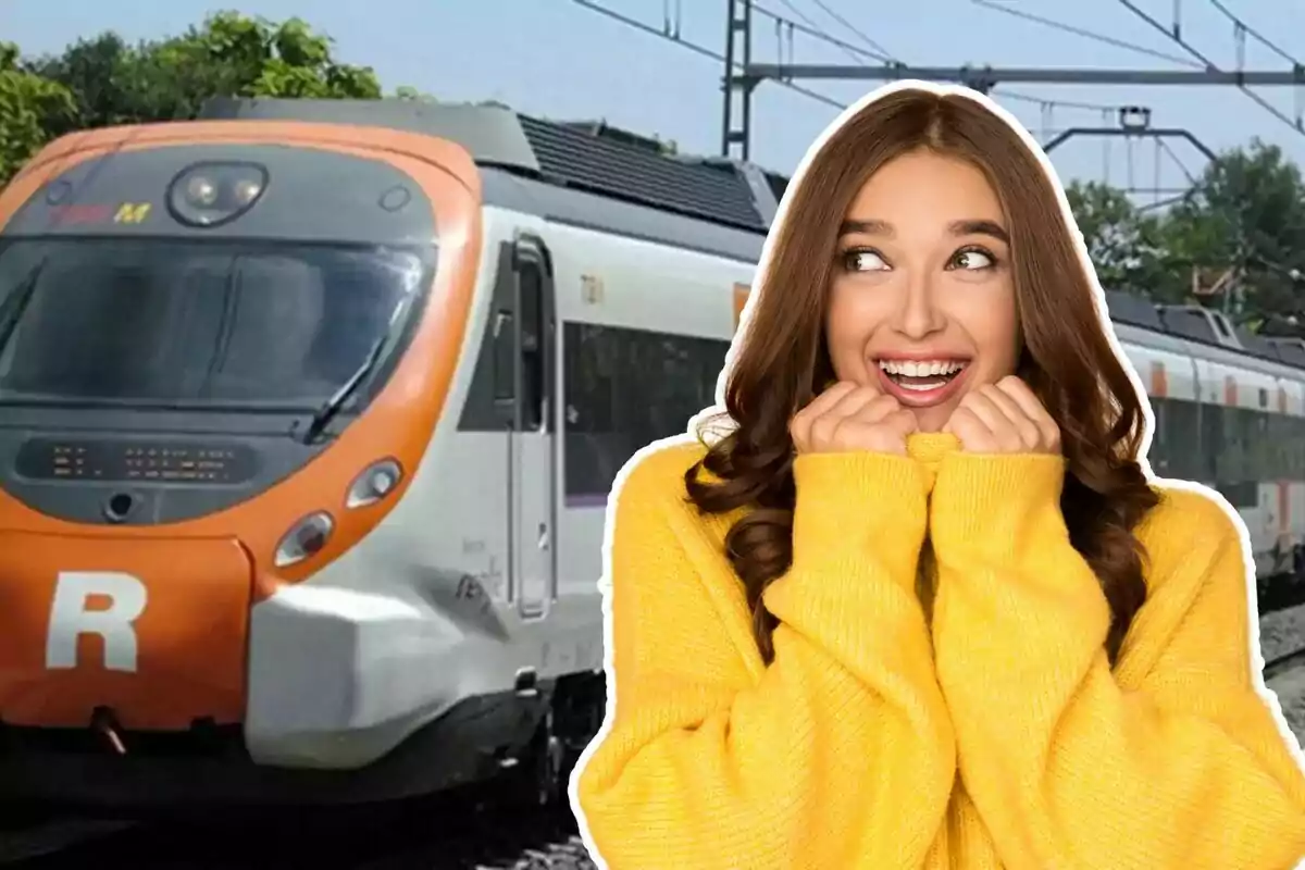 Una mujer sonriente con un suéter amarillo está frente a un tren de Rodalies