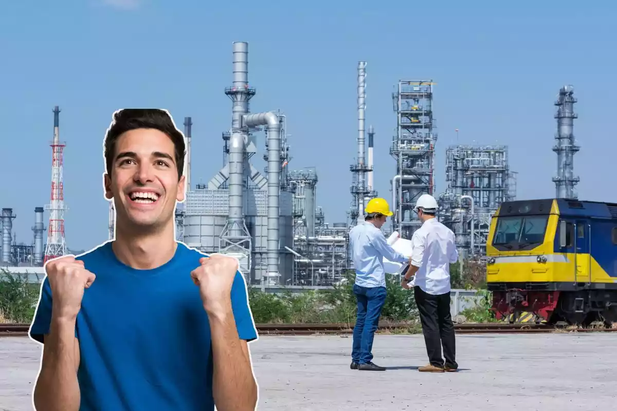 Unos obreros revisan documentos delante de una refinería, y a la izquierda, un hombre con los brazos en algo en señal de felicidad