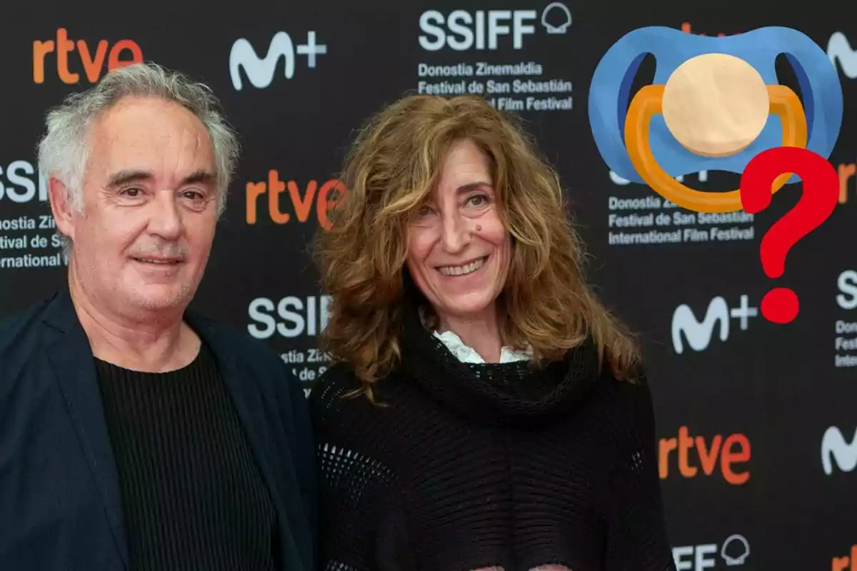 Ferran Adrià e Isabel Pérez Barceló posan frente a un fondo con logotipos del Festival de Cine de San Sebastián y un chupete con un signo de interrogación.