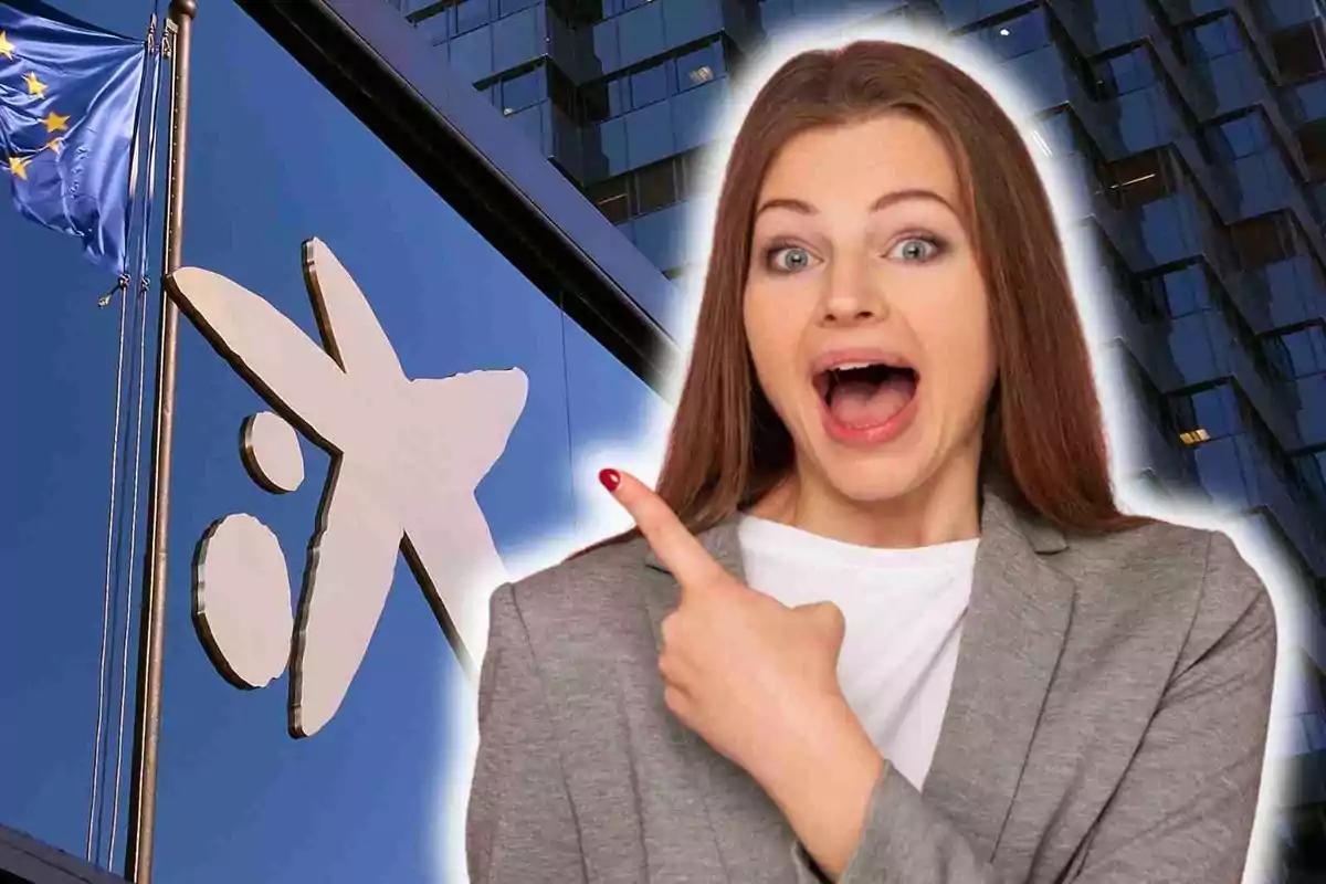 Mujer sorprendida señalando el logo de una entidad bancaria frente a un edificio moderno de CaixaBank con una bandera de la Unión Europea ondeando Mujer sorprendida señalando el logo de una entidad bancaria frente a un edificio moderno de CaixaBank con una bandera de la Unión Europea ondeando
