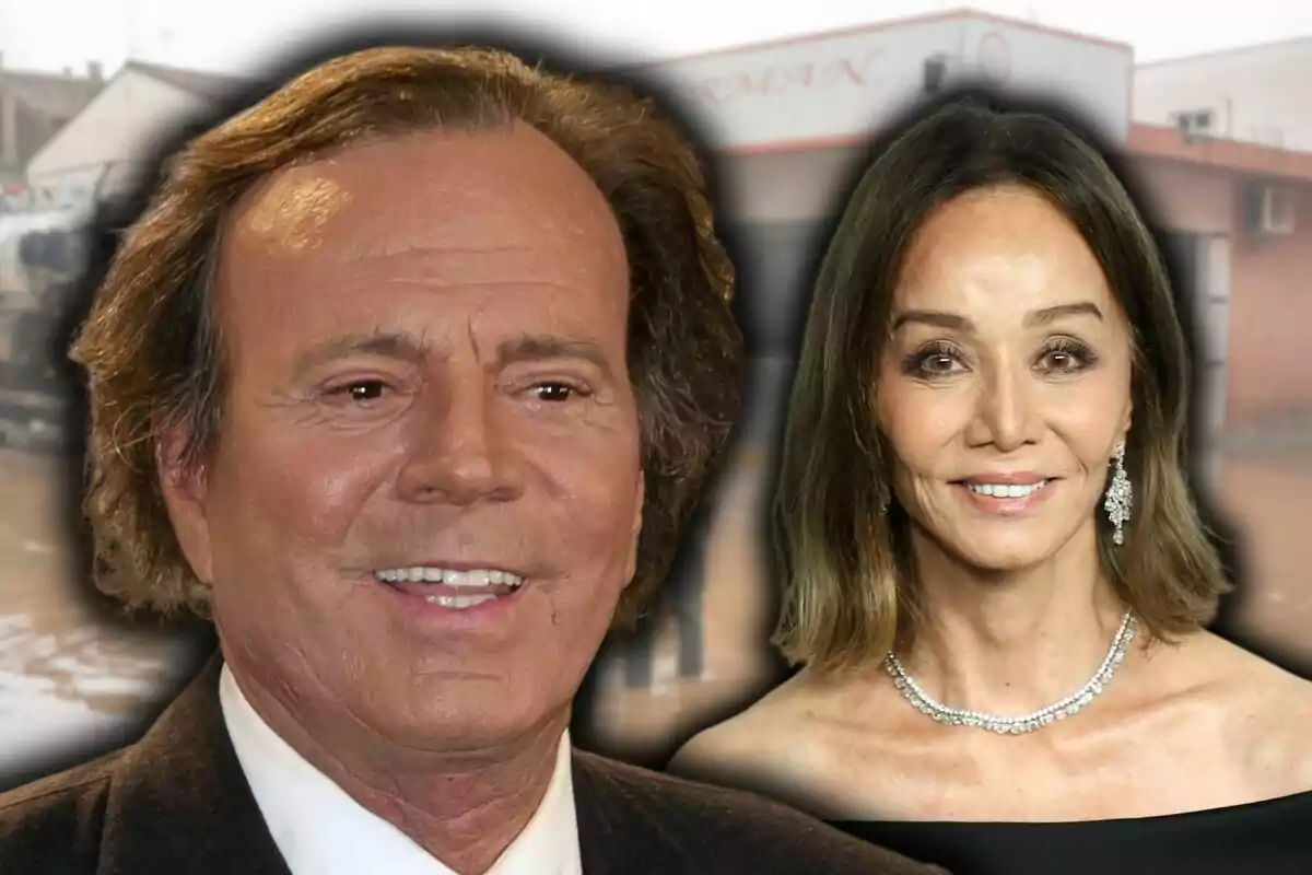 Montaje de fotos de primer plano de Julio Iglesias e Isabel Preysler con un fondo desenfocado de un edificio.