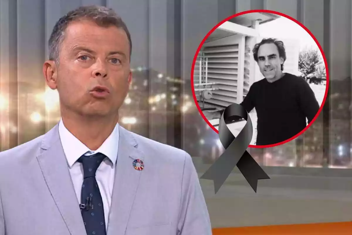 Montaje de Francesc Mauri hablando con un traje gris y una corbata azul, Albert Borràs en una imagen en blanco y negro y un lazo negro