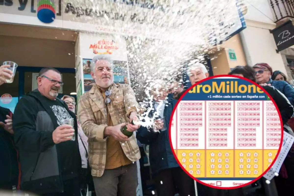 Montaje con gente celebrando con cava en el exterior de una administración de lotería y un boleto del Euromillones