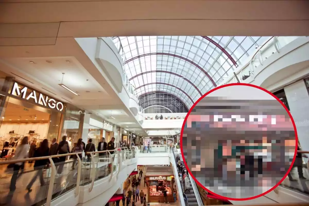 Montaje del interior del centro comercial Diagonal Mar y una tienda Hawkers pixelada
