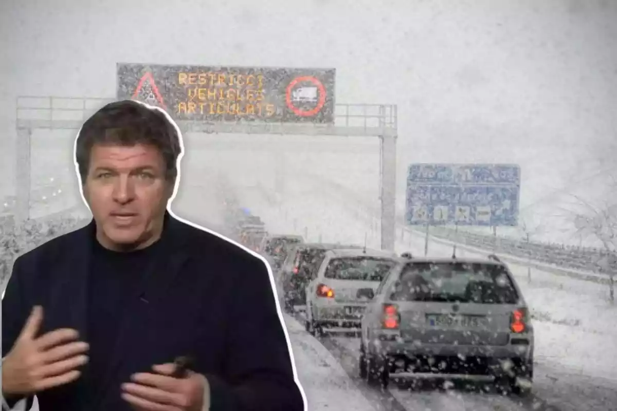 Carretera nevada con coches e imagen de Mario Picazo