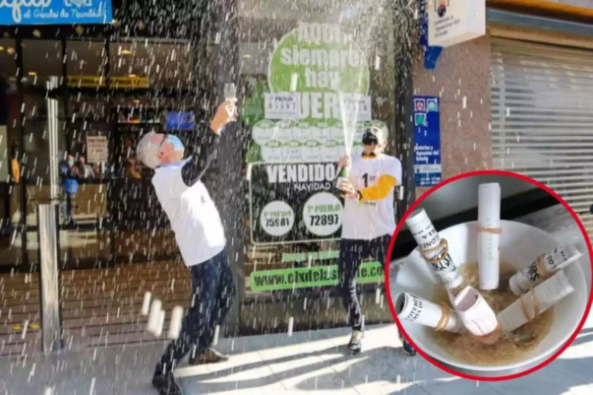 Dos hombres celebran un premio de lotería, y en el círculo un cuenco de arroz con décimos enrollados