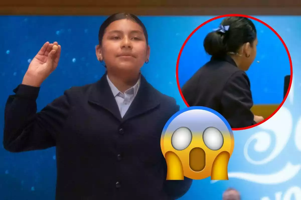 Una persona joven con uniforme oscuro sostiene un objeto pequeño en la mano frente a un fondo azul, con un emoji sorprendido en la parte inferior y un recuadro que muestra un detalle de su peinado.