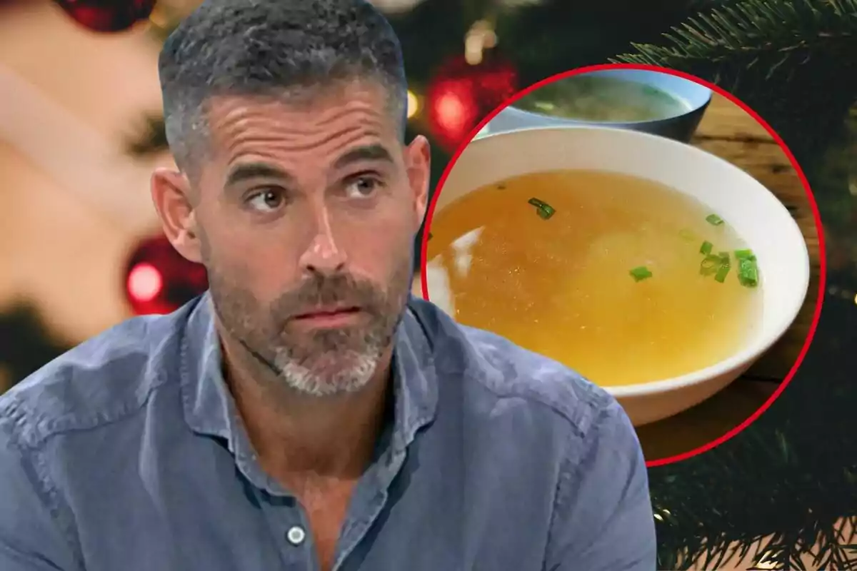 Un hombre con barba y cabello corto mira hacia un lado mientras en el fondo se ve un plato de sopa con cebollín.