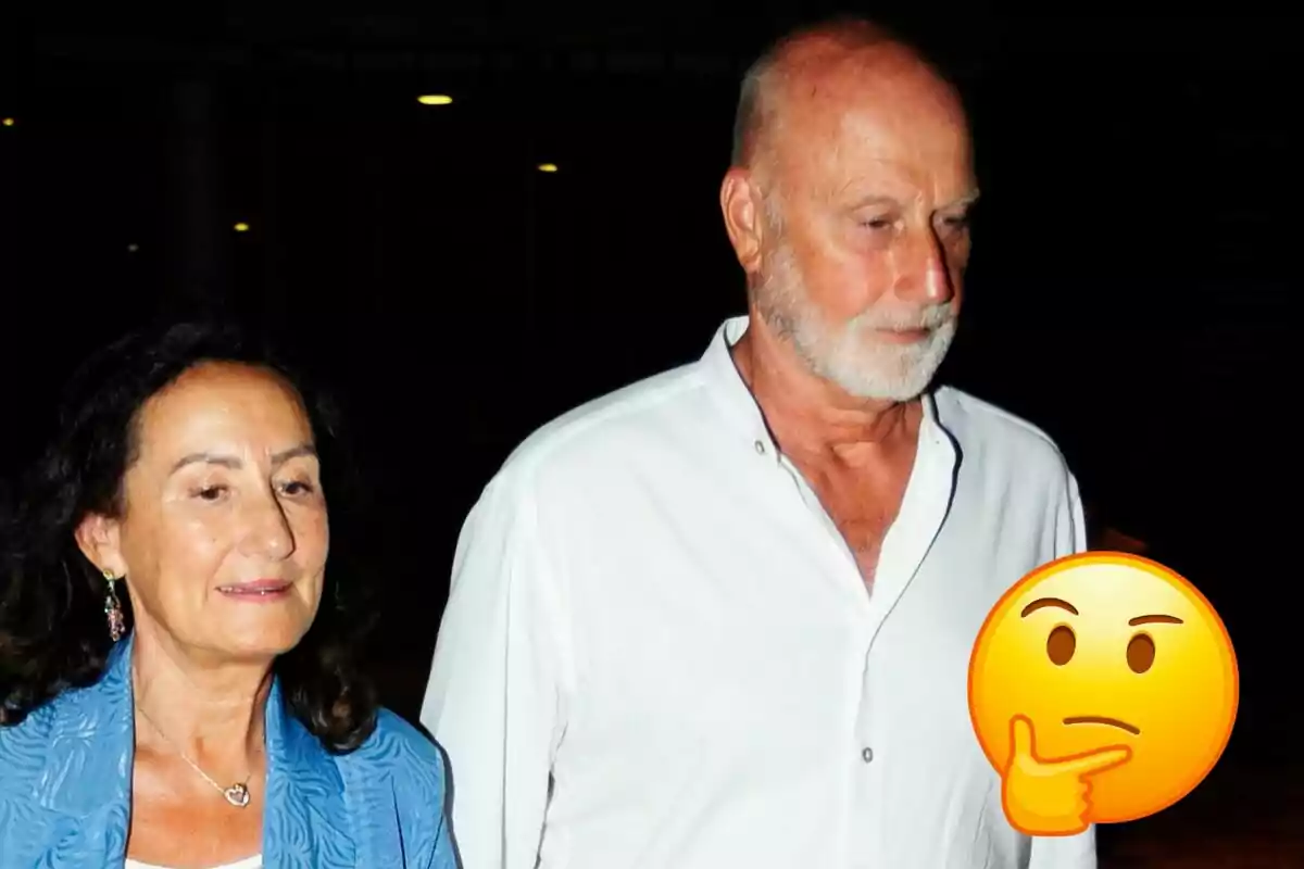 Paloma Rocasolano y Marcus Brandler caminando de noche con un emoji de cara pensativa superpuesto.