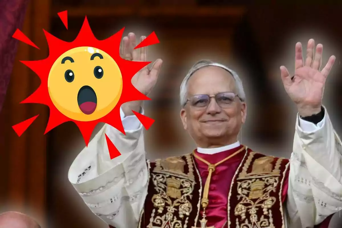 Un hombre vestido con vestimenta religiosa levanta las manos mientras un emoji sorprendido aparece superpuesto a su lado.