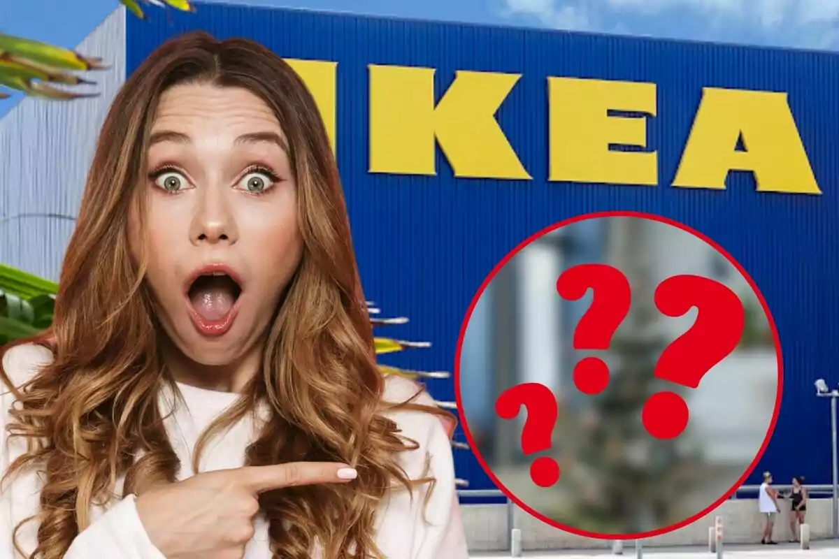 Mujer sorprendida frente a una tienda de IKEA con un círculo rojo que contiene signos de interrogación.